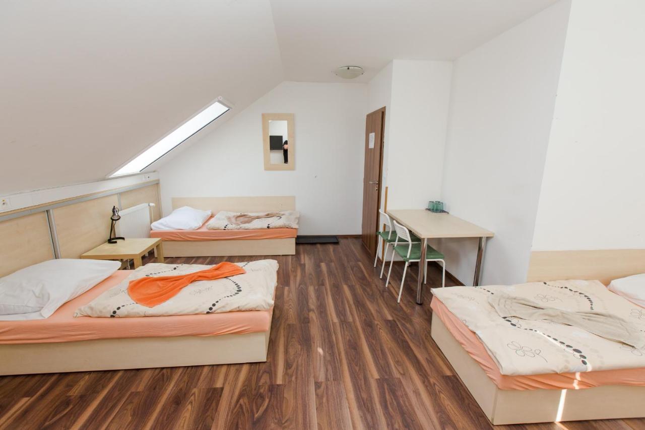 Penzion Hviezda Bratislava Exterior foto