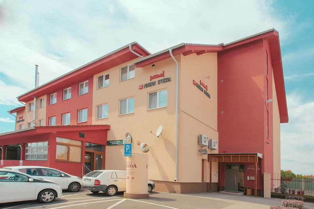 Penzion Hviezda Bratislava Exterior foto